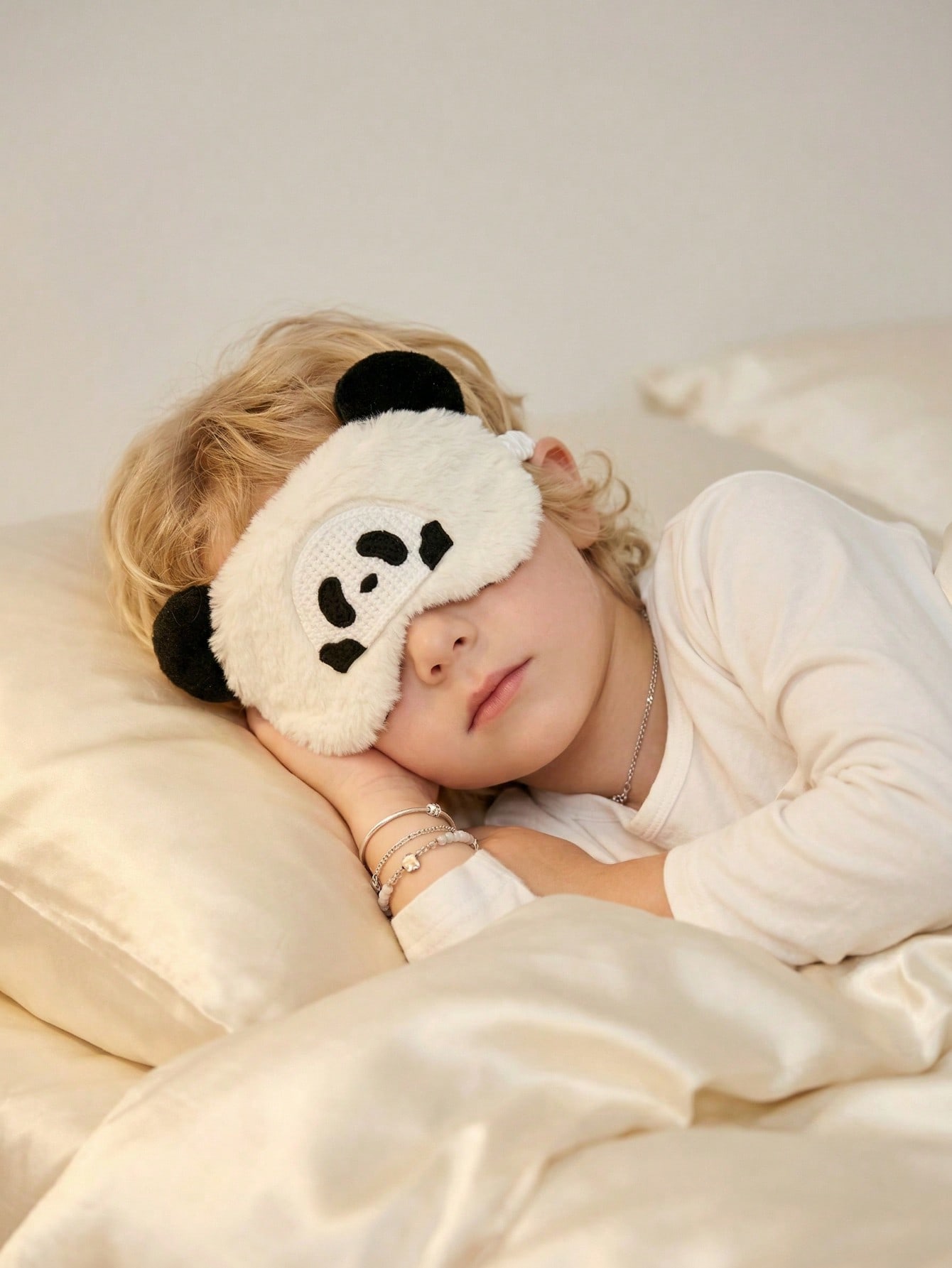 Masque de sommeil en peluche P - Travel Accessories Eye Mask avis et prix